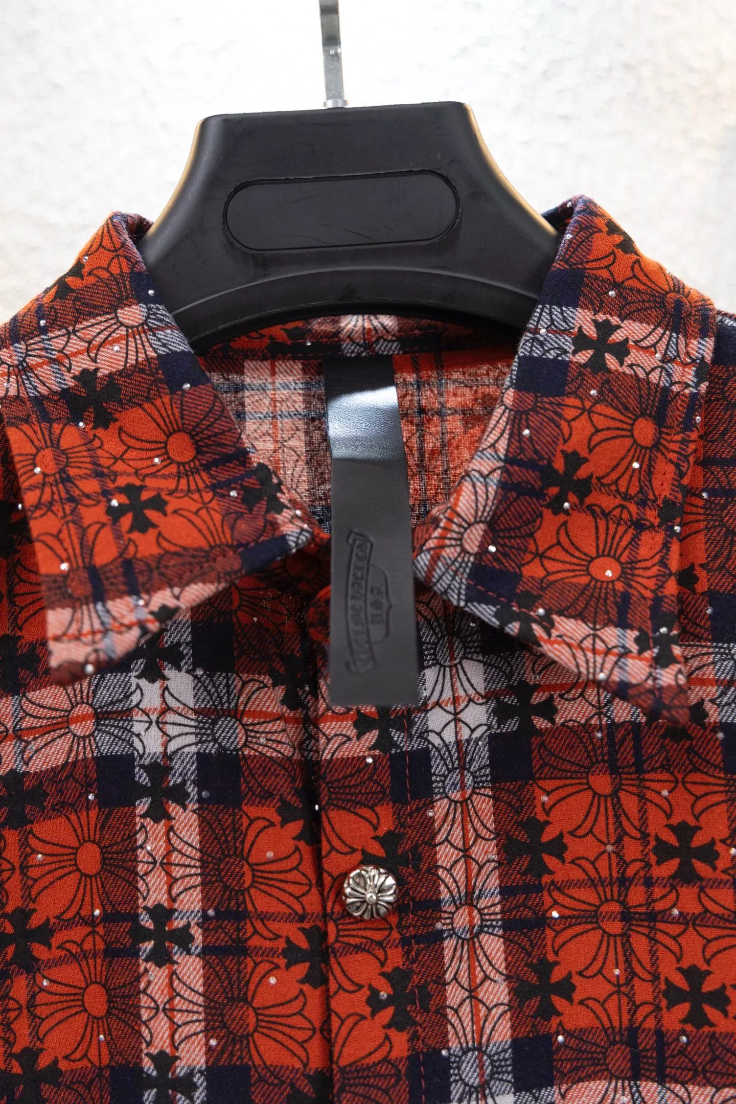 k 6163 Chroe Hets CH ！ W ， ， ！！ Premium ，1.9W ， ， ， ！ ！ Quality Breathable ！ ！ ！ ， ，22SS T ， ！Black 、 、 ， ， ， Chrome Hearts 、Classic 、 ， ！ ： Navy Blue Size：S-XL S： 72 112 51 M： 74 116 52 L： 76 120 53 XL： 78 124 54
